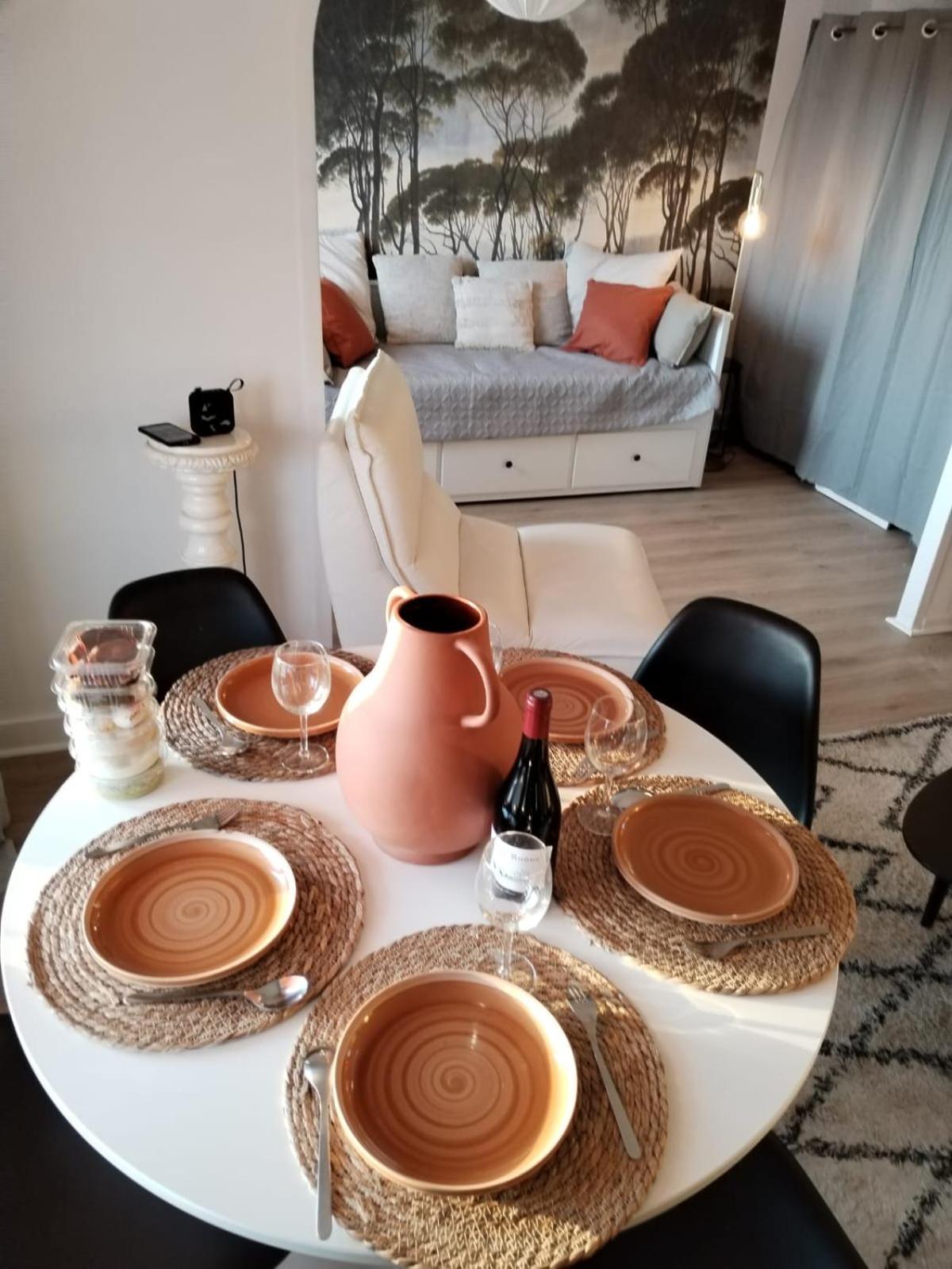 Massilia Calling Appartement Marseille Proche Metro Climatise Bien Decore Exterior photo